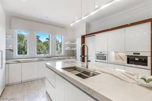 545 Lighthouse Way, Sanibel, FL 33957, Sold 08/19/21