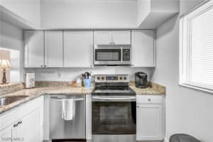 8513 Bernwood Cove Loop APT 211, Fort Myers, FL 33966, Sold 09/29/21