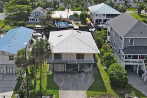 1292 Belaire Ct, Naples, FL 34110, Sold 08/13/21