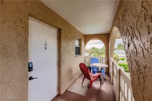 100 Valley Stream Dr APT 305, Naples, FL 34113, Sold 09/16/21