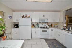 7737 Jewel Ln, Naples, FL 34109, Sold 09/01/21