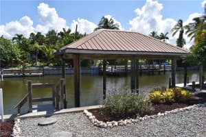 5147 Estero Blvd, Fort Myers Beach, FL 33931, Sold 04/12/22