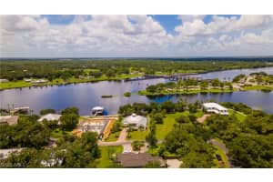 16430 Oakview Cir, Alva, FL 33920, Sold 10/01/21