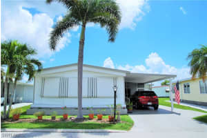 567 Hogan Dr, North Fort Myers, FL 33903, Sold 10/05/21