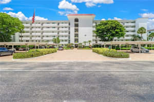 37 High Point Cir S, Naples, FL 34103, Sold 08/16/21