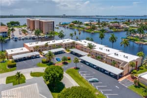 1932 SE 43rd St APT 127, Cape Coral, FL 33904, Sold 02/24/22