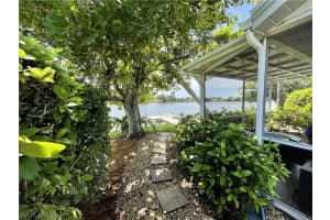 6570 Ilex Cir, Naples, FL 34109, Sold 08/27/21