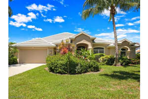 2126 Mission Dr, Naples, FL 34109, Sold 11/10/21