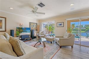 212 Sabal Lake Dr, Naples, FL 34104, Sold 08/25/21