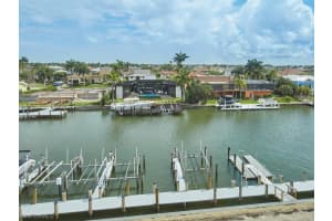 893 Collier Ct, Marco Island, FL 34145, Sold 12/07/21