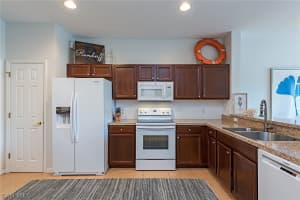 MLS# 221056318, Naples, Florida 34105