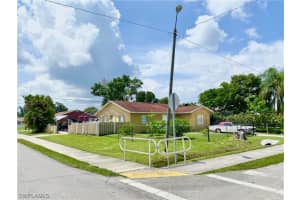 5250 Gilchrist St, Naples, FL 34113, Sold 10/25/21