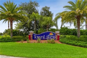 8151 Blue Daze Ct, Lehigh Acres, FL 33972, Sold 11/30/21