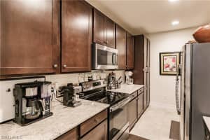 7959 Bristol Cir, Naples, FL 34120, Sold 12/06/21