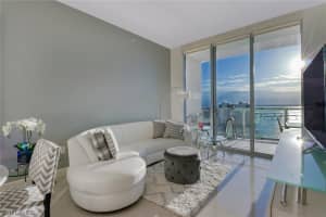 3000 Oasis Grand Blvd, Fort Myers, FL 33916, Sold 09/03/21