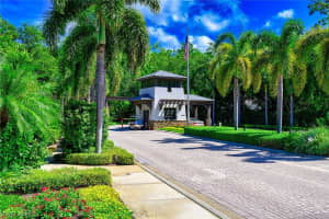 3770 Fieldstone Blvd, Naples, FL 34109, Sold 10/08/21
