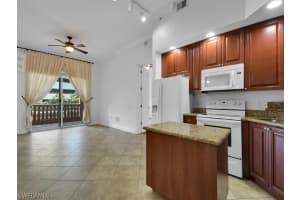 2825 Palm Beach Blvd APT 103, Fort Myers, FL 33916, Sold 09/27/21