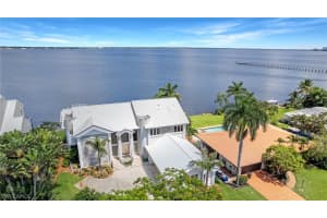 5820 Riverside Ln, Fort Myers, FL 33919, Sold 10/04/21