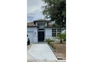 395 Shadow Lakes Dr, Lehigh Acres, FL 33974, Sold 10/05/21