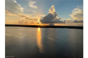 2104 W First St APT 3203, Fort Myers, FL 33901, Sold 09/24/21