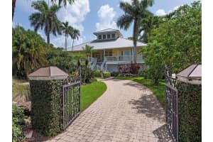 3551 Gordon Dr, Naples, FL 34102, Sold 12/08/21