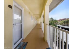 8274 Key Royal Cir, Naples, FL 34119, Sold 09/24/21