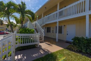 4611 Bayshore Dr, Naples, FL 34112, Sold 10/26/21