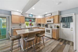 3338 Ottawa Cir, Fort Myers, FL 33907, Sold 10/01/21