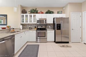 904 Hampton Cir, Naples, FL 34105, Sold 10/06/21