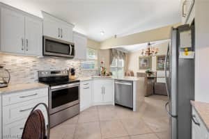 298 Emerald Bay Cir, Naples, FL 34110, Sold 10/15/21