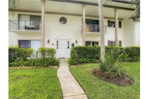 7037 New Post Rd Apt 4, North Fort Myers, FL 33917, Sold 10/18/21