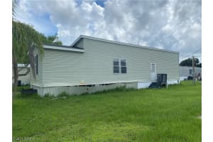 321 Stockton St, North Fort Myers, FL 33903, Sold 03/09/22
