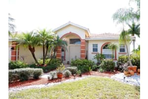MLS# 221063322, Naples, Florida 34120