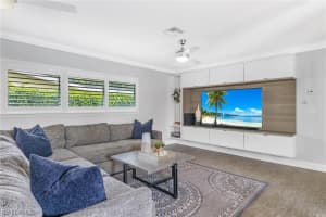 523 Val Mar Dr, Fort Myers, FL 33919, Sold 10/15/21