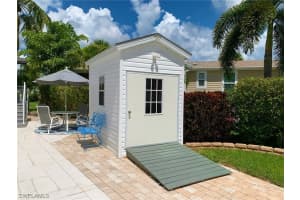 1066 Silver Lakes Blvd, Naples, FL 34114, Sold 02/15/22
