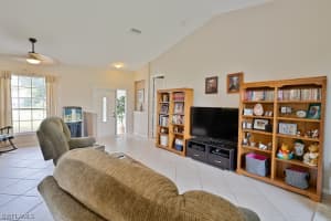 951 Grove Dr, Naples, FL 34120, Sold 10/07/21