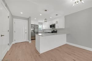 49 High Point Cir S APT 103, Naples, FL 34103, Sold 10/18/21