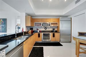 3000 Oasis Grand Blvd, Fort Myers, FL 33916, Sold 12/01/21