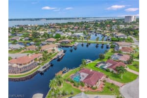 6634 Joanna Cir, Fort Myers, FL 33919, Sold 12/22/21