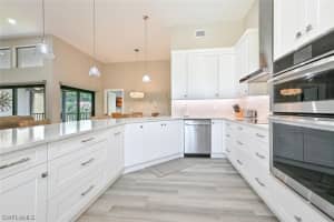 571 Beachwalk Cir, Naples, FL 34108, Sold 11/17/21