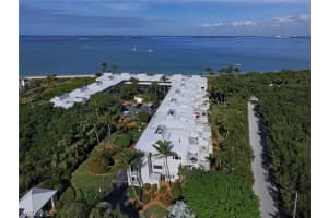 200 Periwinkle Way UNIT 214, Sanibel, FL 33957, Sold 10/29/21