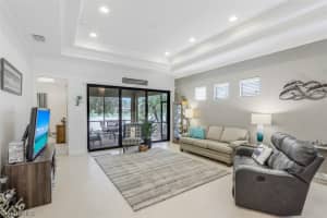 9520 Isla Bella Cir, Bonita Springs, FL 34135, Sold 10/12/21