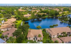 511 Lake Louise Cir, Naples, FL 34110, Sold 10/08/21