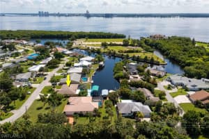 4270 Harbour Ln, North Fort Myers, FL 33903, Sold 10/25/21
