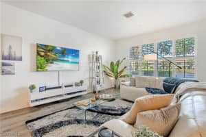 1320 Mariposa Cir, Naples, FL 34105, Sold 11/17/21
