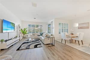 1320 Mariposa Cir, Naples, FL 34105, Sold 11/17/21