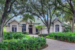 987 Barcarmil Way, Naples, FL 34110, Sold 11/22/21