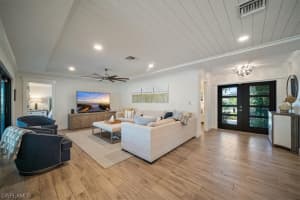 1560 Bluefin Ct, Naples, FL 34102, Sold 11/15/21