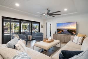 1560 Bluefin Ct, Naples, FL 34102, Sold 11/15/21