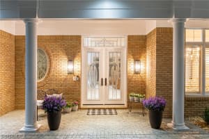 712 St Georges Ct, Naples, FL 34110, Sold 03/21/22